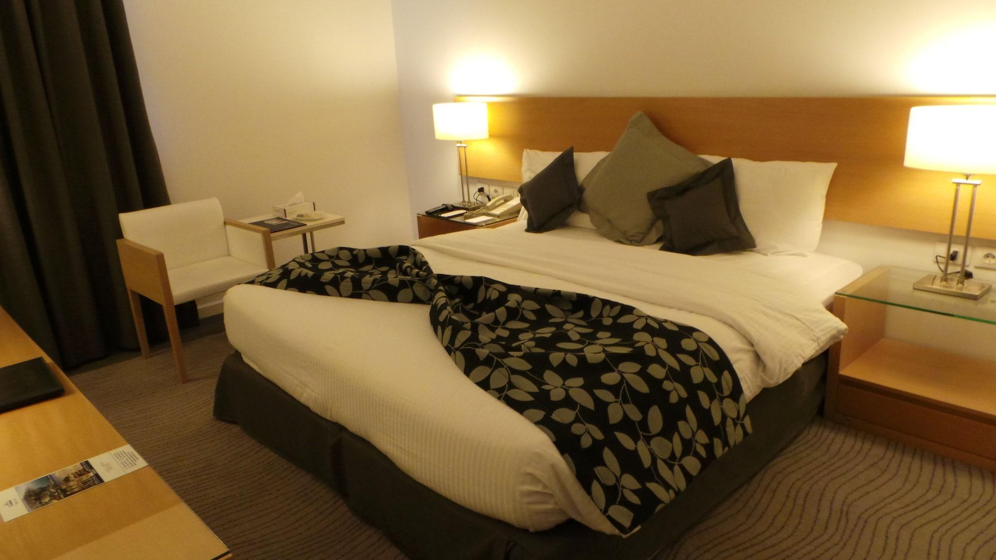 Amman Airport Hotel Al Qastal Bagian luar foto