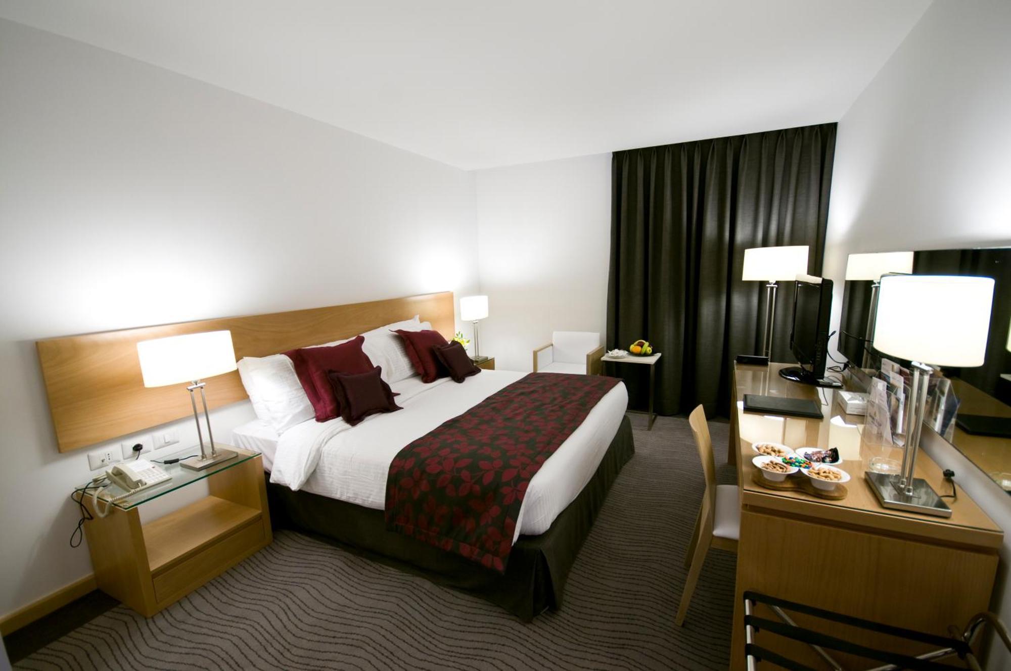 Amman Airport Hotel Al Qastal Bagian luar foto
