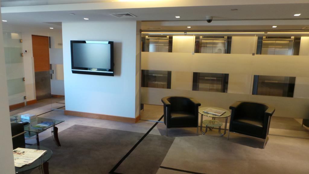 Amman Airport Hotel Al Qastal Bagian luar foto